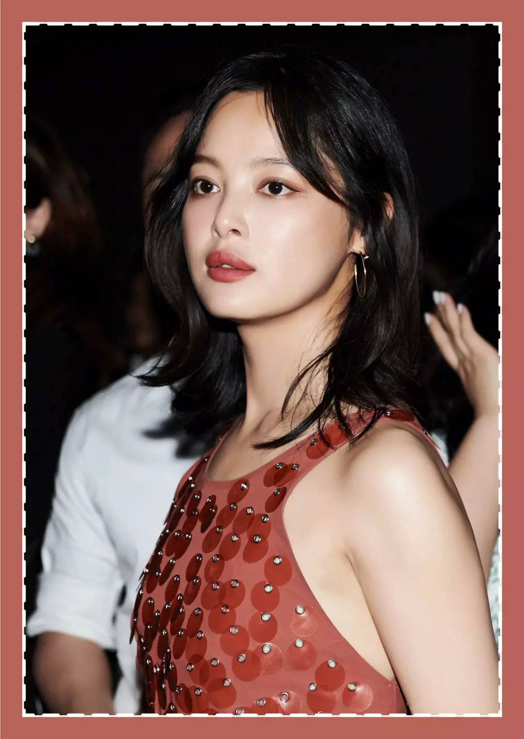 女明星个性短发图片大全_佟丽娅短发时尚感_欧阳娜娜短发造型