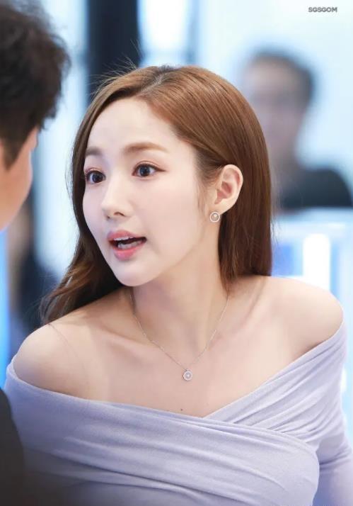 朴敏英整容史_朴敏英财阀男友_韩剧整容女明星