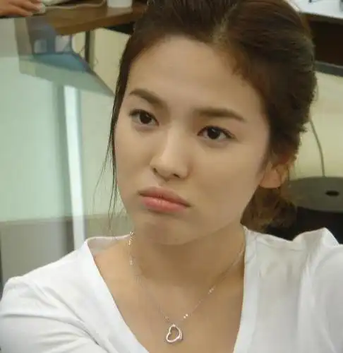 矮女星魅力_娇小女星风采_娱乐圈哪些女名星很矮