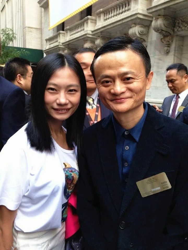 奥运冠军转娱乐圈_奥运冠军创业案例_奥运冠军退役职业选择