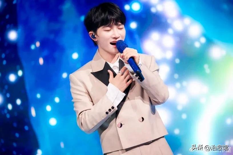 明星年度热搜榜前十名_2022年娱乐圈热搜榜Top10_今日排行榜明星热点榜,