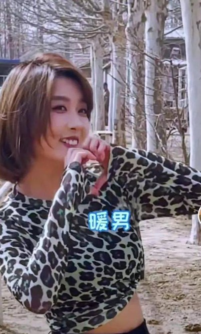 抖音网红聂小雨黑料不打烊,_聂小雨不雅视频曝光_聂小雨AI变脸造谣事件