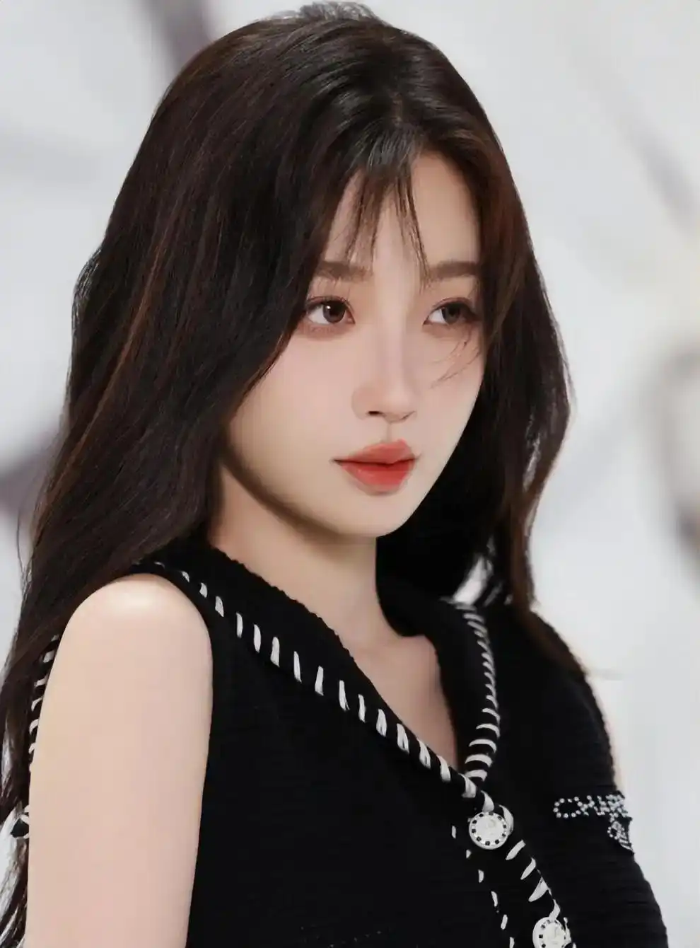 虞书欣舆论风波_娱乐圈法律纠纷_刚走红被曝明星黑料,