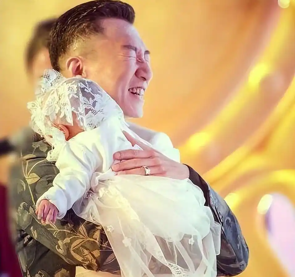 孙红雷早年生活经历_孙红雷谈娱乐圈的故事_孙红雷从拾荒到成名之路